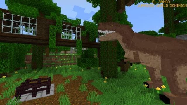 Большой динозавр бродит рядом с домом игрока